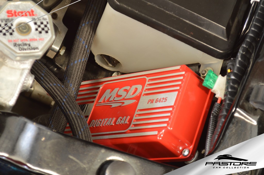 Ford Mustang Grande (R. Yates)