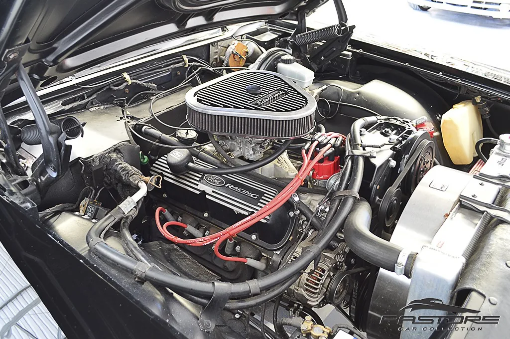 Ford Galaxie Landau
