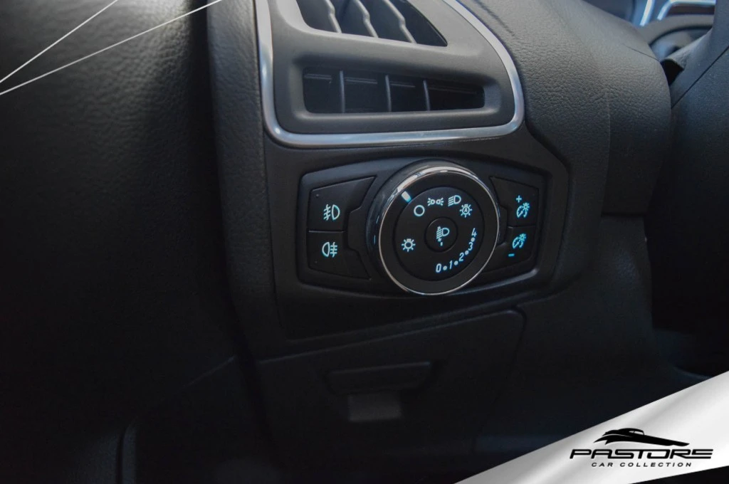 Ford Focus Titanium Hatch