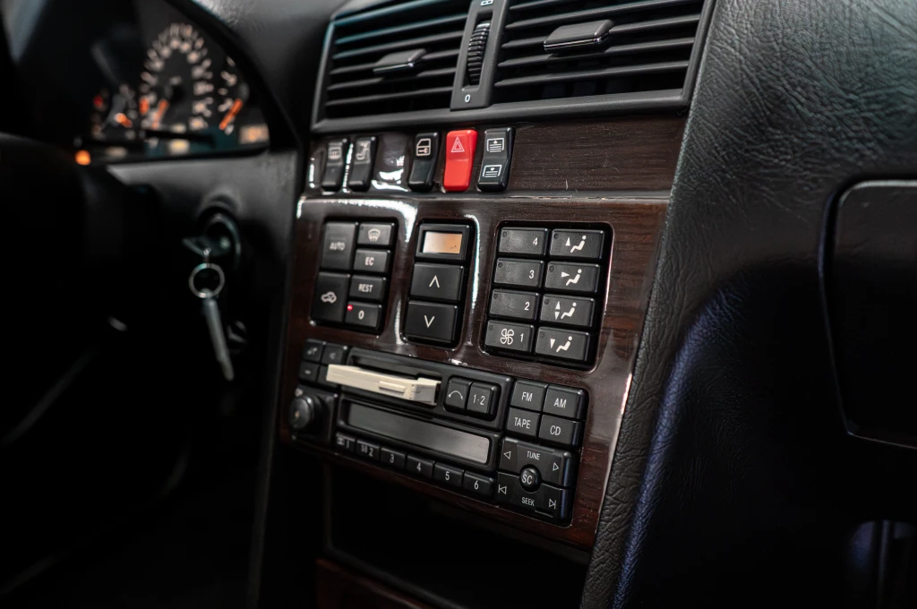 Mercedes-Benz MERCEDES C280 HA28W