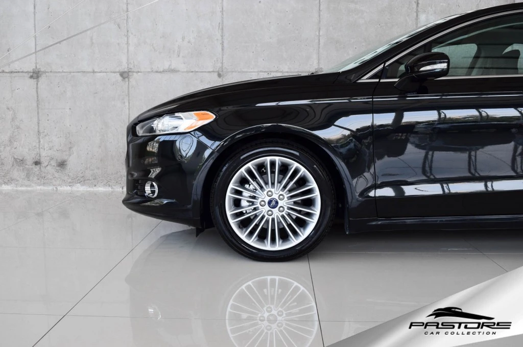 Ford Fusion Titanium AWD