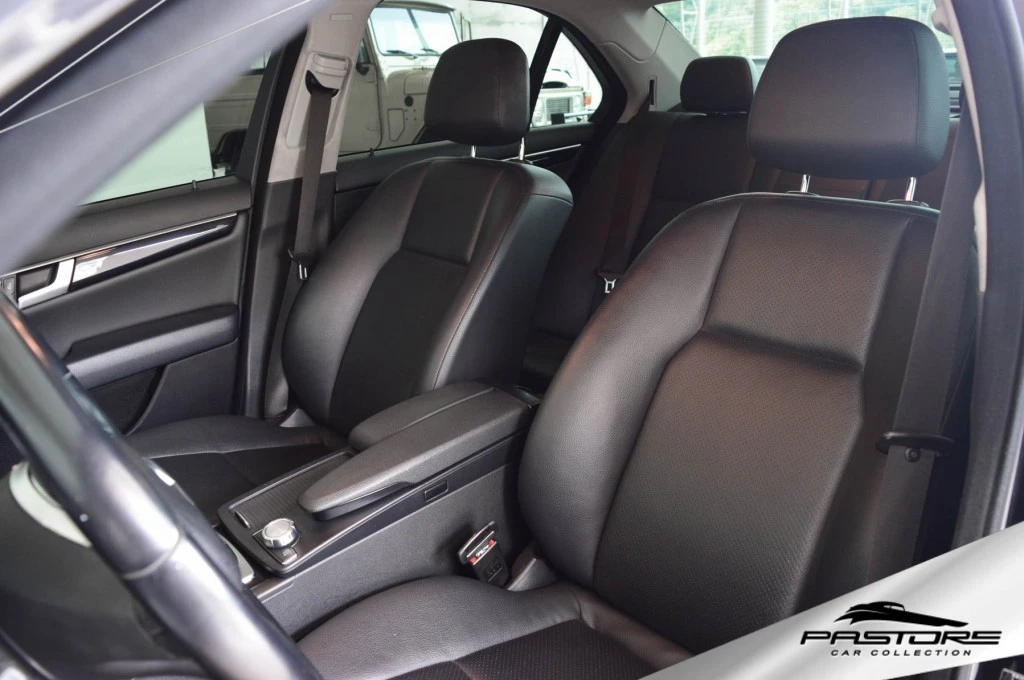 Mercedes-Benz C180 CGI Classic