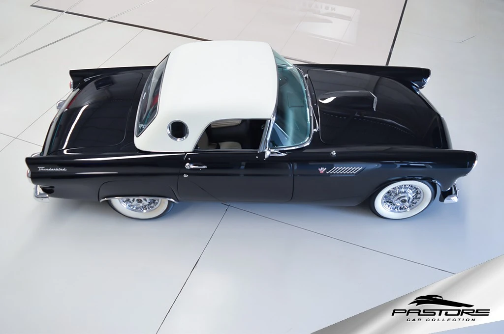 Ford Thunderbird V8
