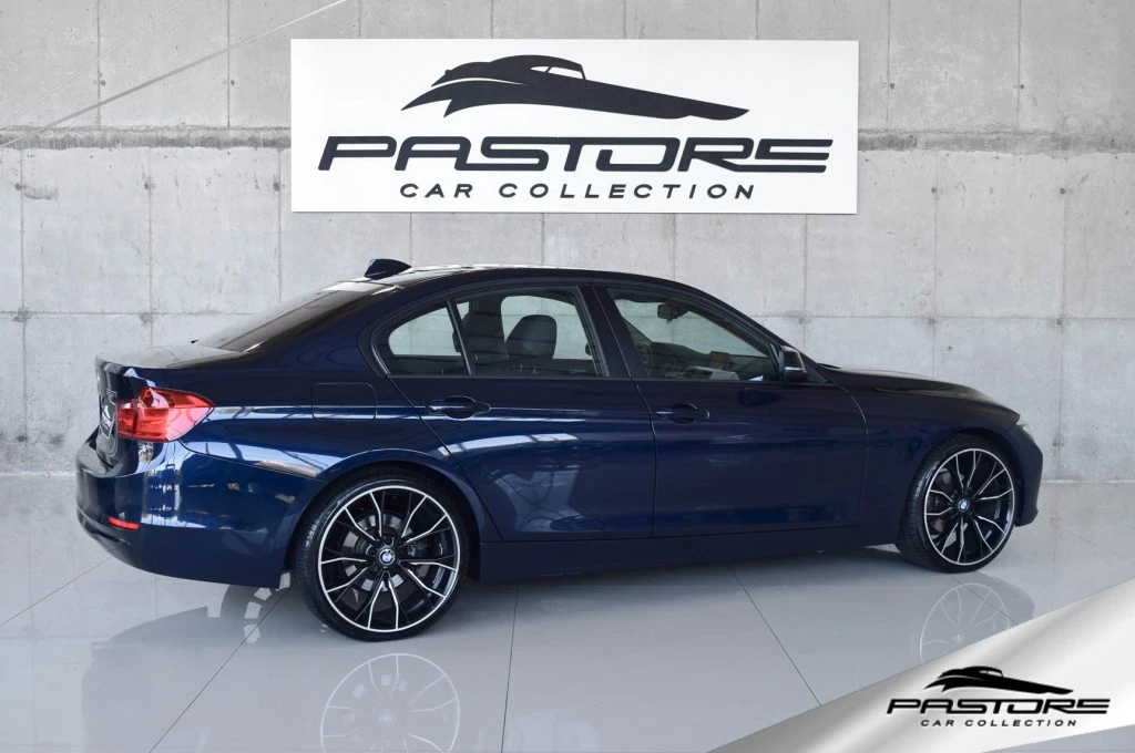 BMW 320i Active Flex