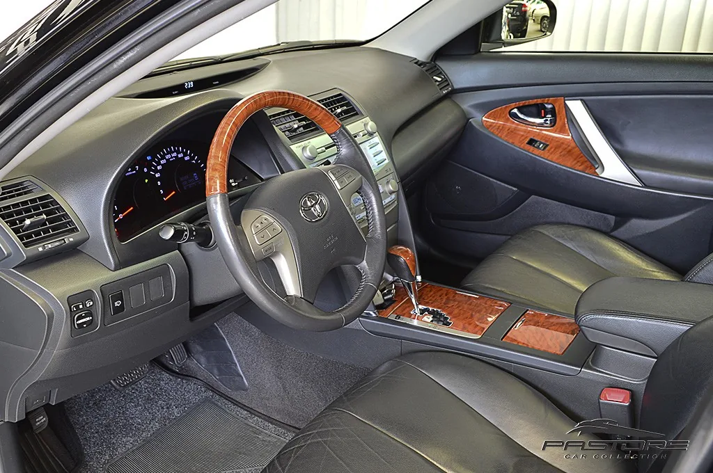 Toyota Camry XLE V6