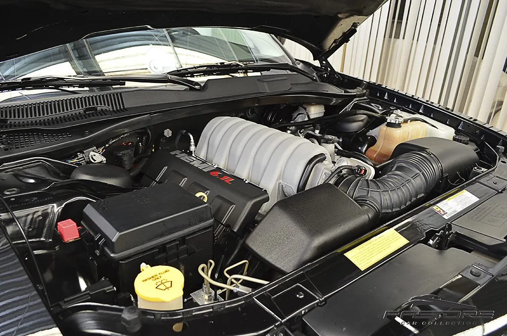 Chrysler 300C SRT8
