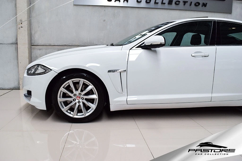 Jaguar XF 2.0 Luxury