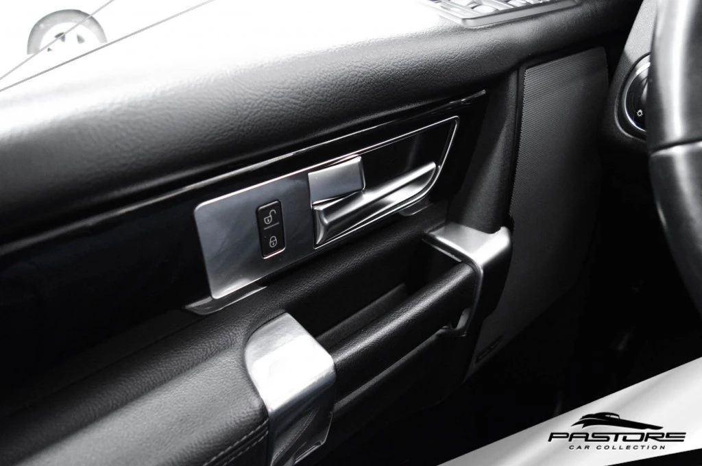 Land Rover Discovery 4 SDV6 SE