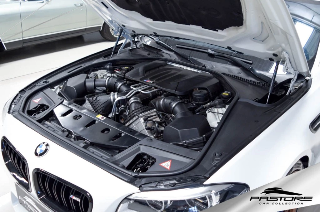 BMW M5 F10