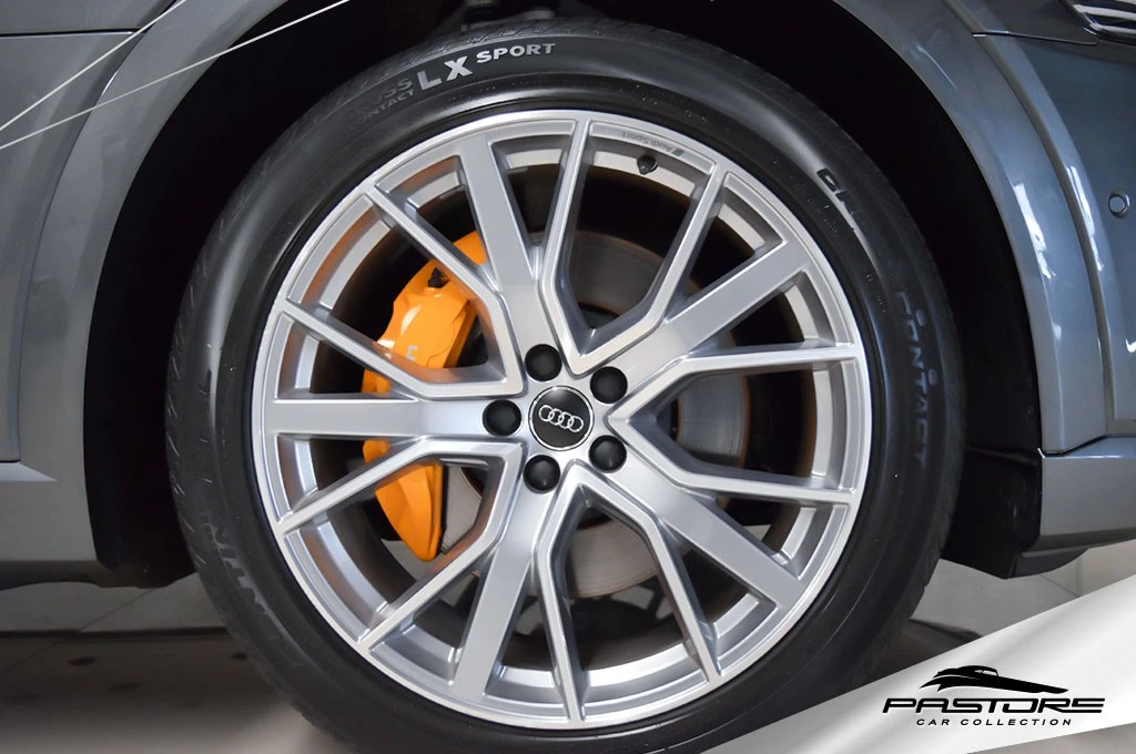 Audi E-tron Performance Black