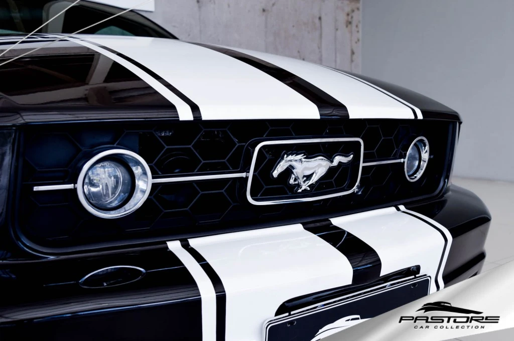 Ford Mustang Coupe V6