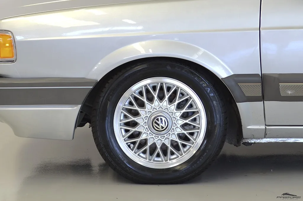 VW Voyage Sport