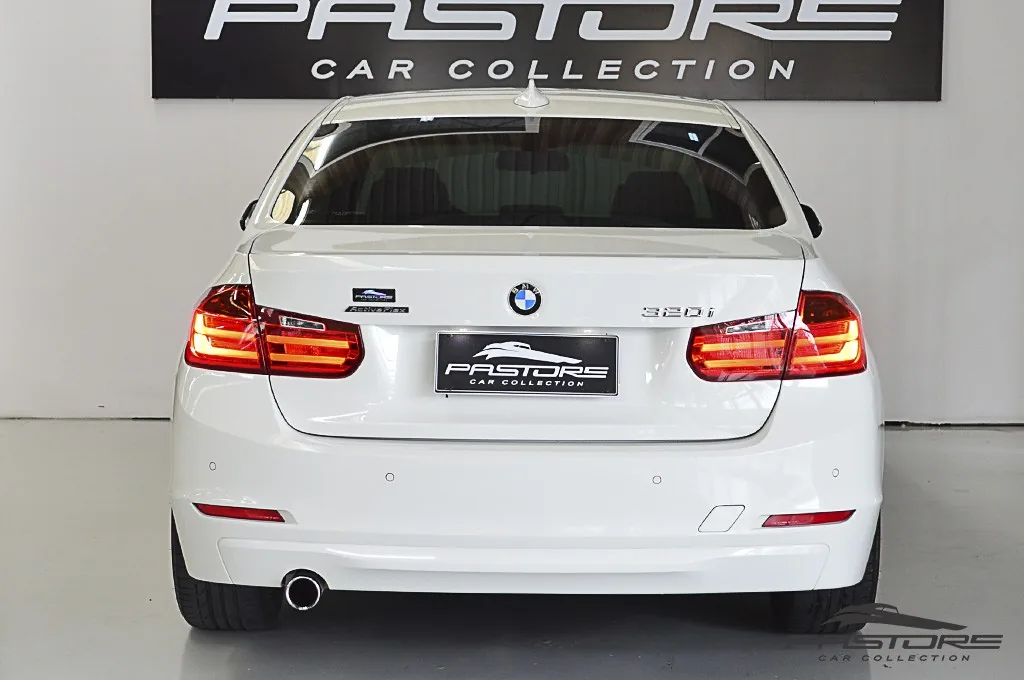 BMW 320i Active Flex