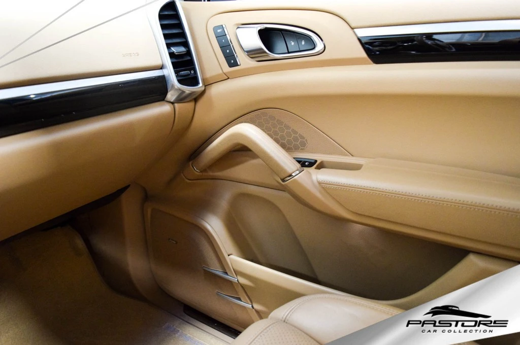 Porsche Cayenne S 4.8 V8