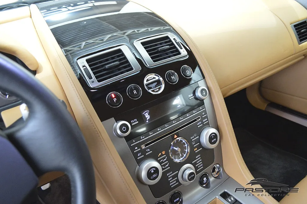 Aston Martin DB9 6.0 V12