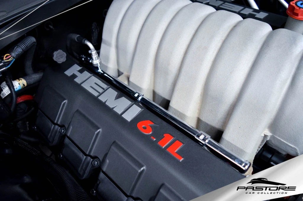 Dodge Charger SRT8 Hemi