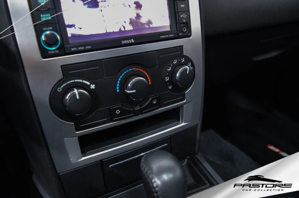 Dodge Charger SRT8 Hemi