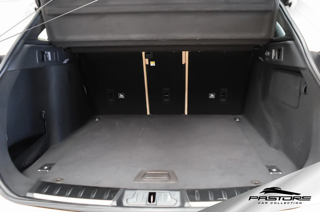 Jaguar F-Pace Prestige 2.0