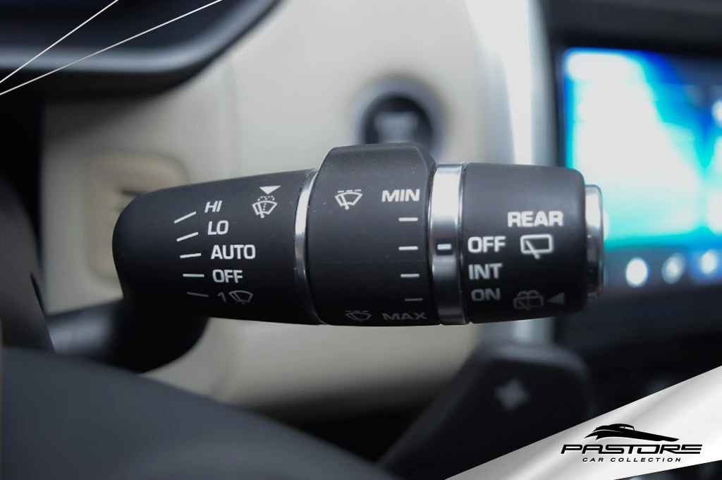 Land Rover Discovery HSE Luxury V6 TD6