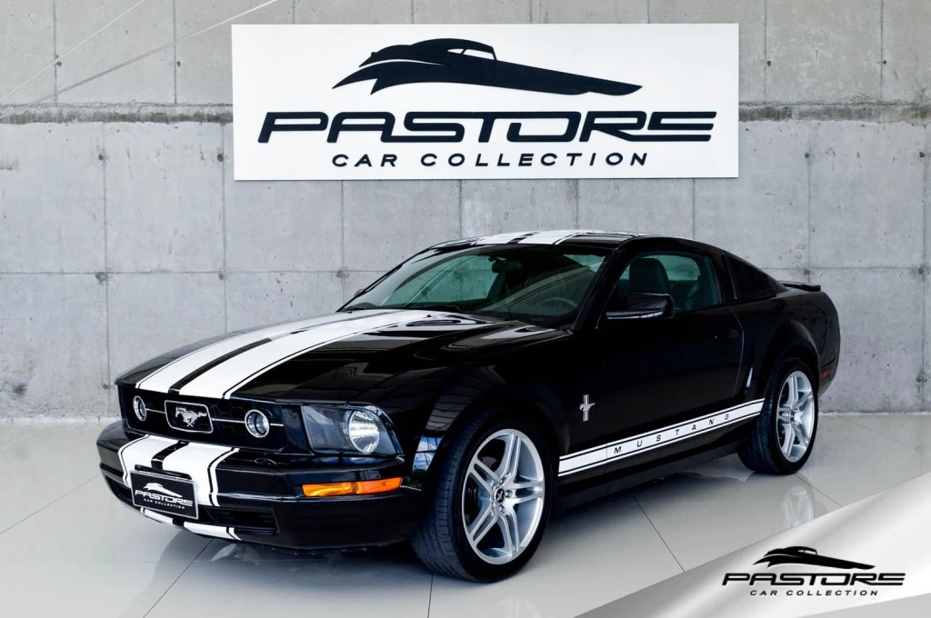 Ford Mustang Coupe V6