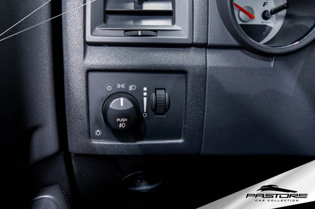 Dodge Charger SRT8 Hemi