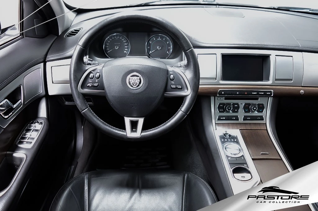 Jaguar XF 2.0 Luxury