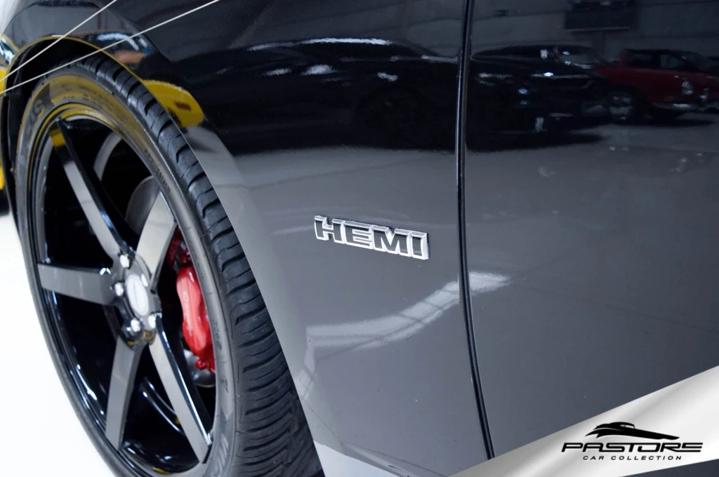 Dodge Charger SRT8 Hemi