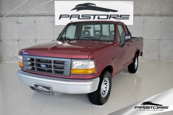 Ford F1000 XL 4.9i