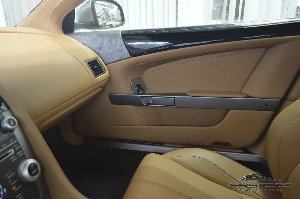 Aston Martin DB9 6.0 V12