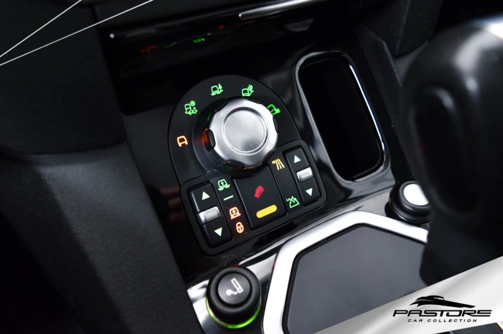 Land Rover Discovery 4 SDV6 SE