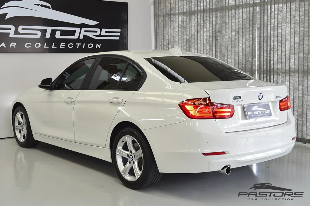 BMW 320i Active Flex