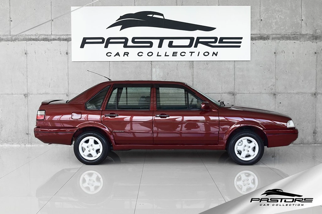 VW Santana 2000 Evidence