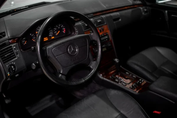 Mercedes-Benz Mercedes E430