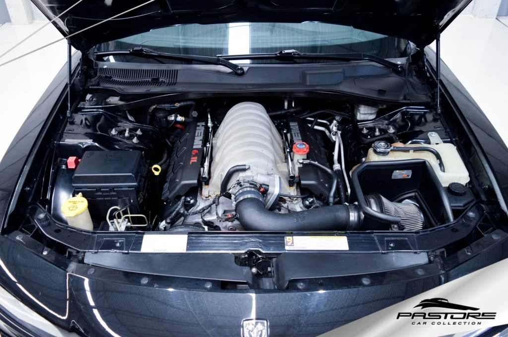 Dodge Charger SRT8 Hemi