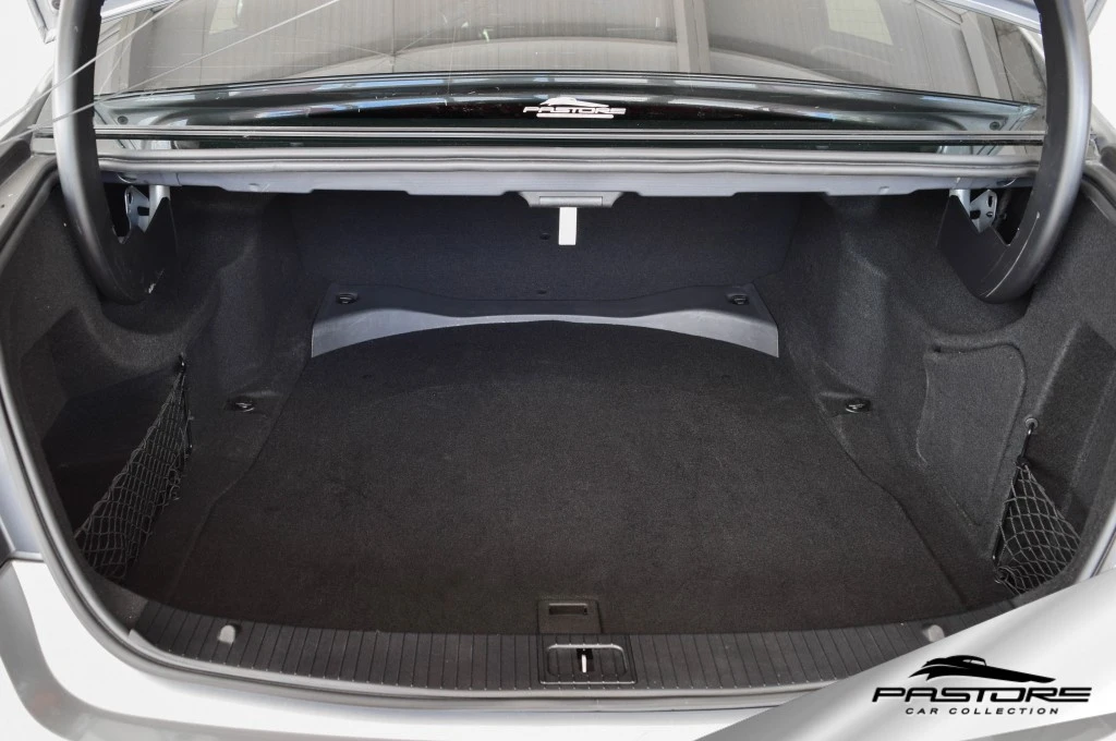 Mercedes-Benz E250 CGI Avantgarde