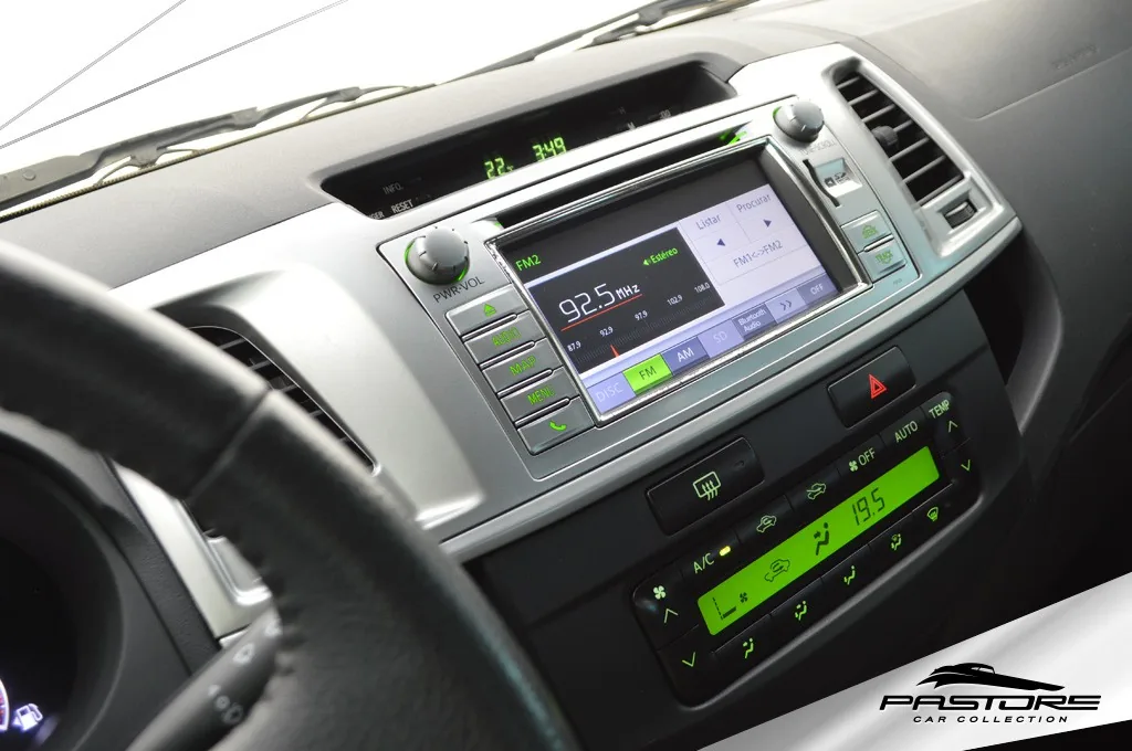 Toyota Hilux CD 4X4 SRV AT