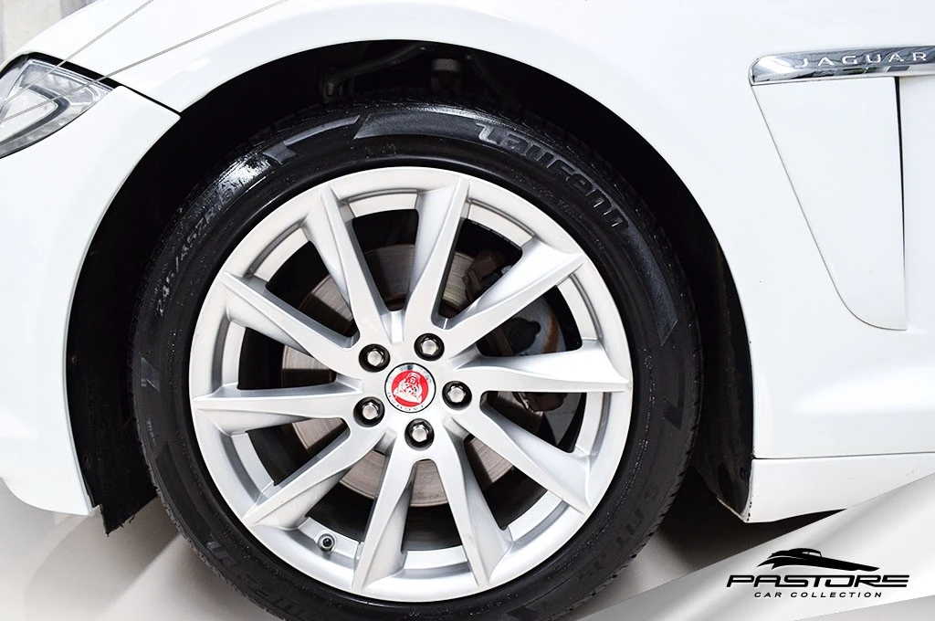 Jaguar XF 2.0 Luxury