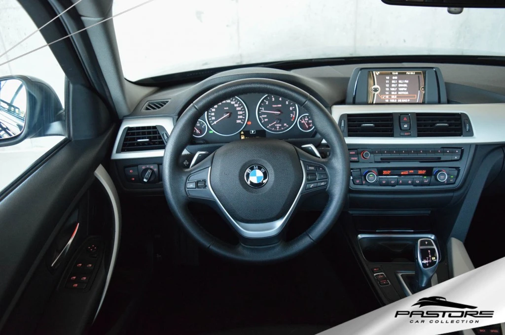 BMW 320i Active Flex