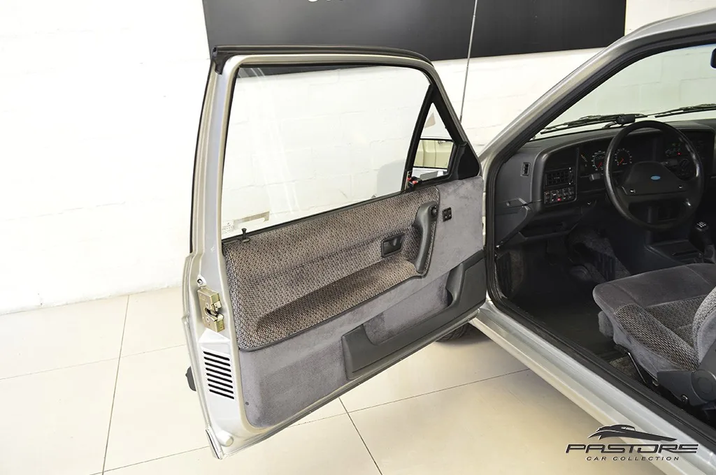 Ford Versailles Ghia