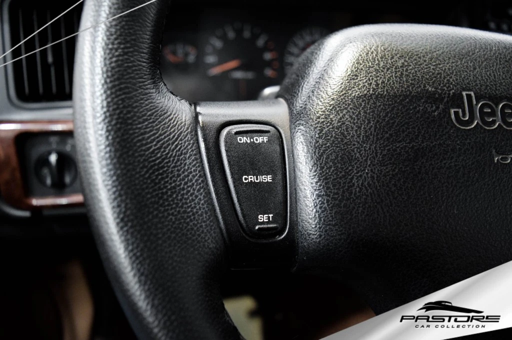 Jeep Grand Cherokee Limited V8 4×4