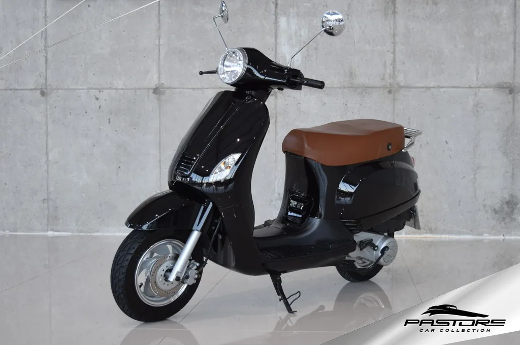 Benzhou Scooter Collection YY150 T