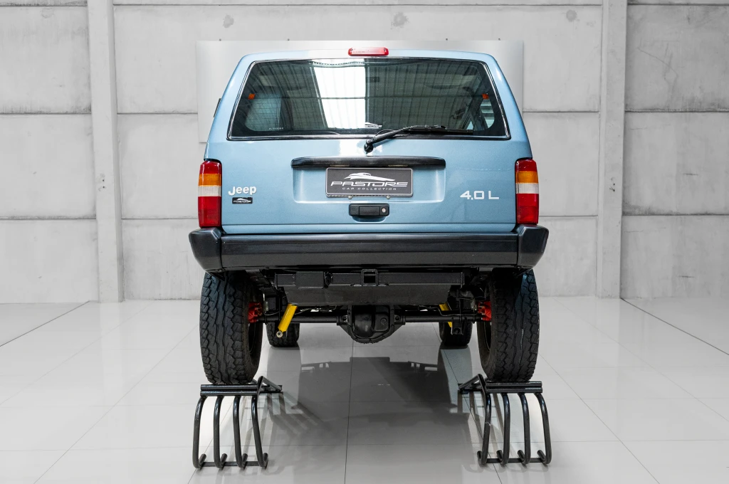 Jeep Jeep Cherokee Sport