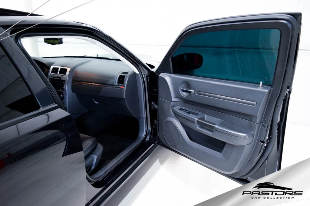 Dodge Charger SRT8 Hemi