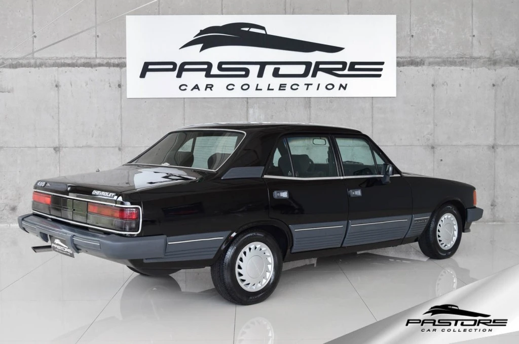 GM Opala Diplomata SE