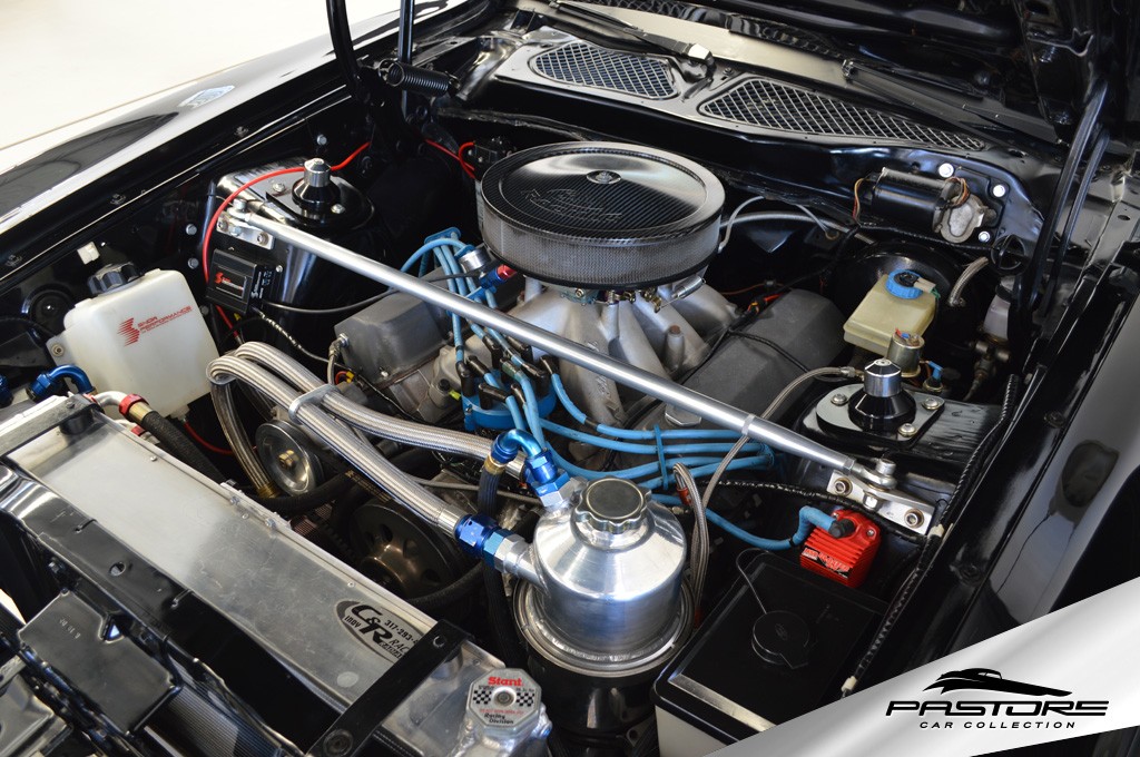 Ford Mustang Grande (R. Yates)