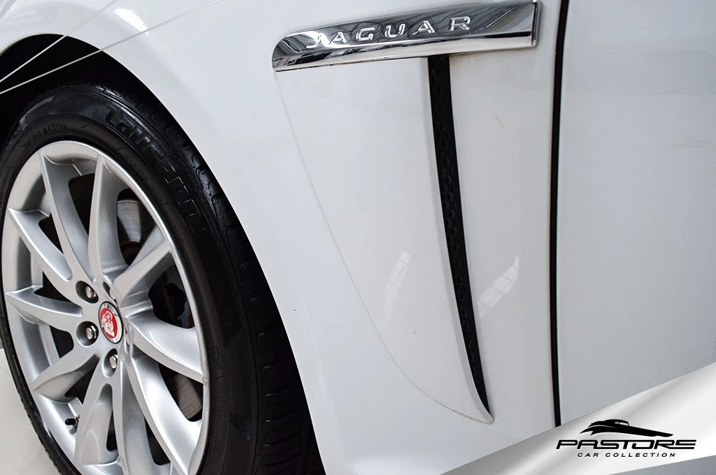 Jaguar XF 2.0 Luxury