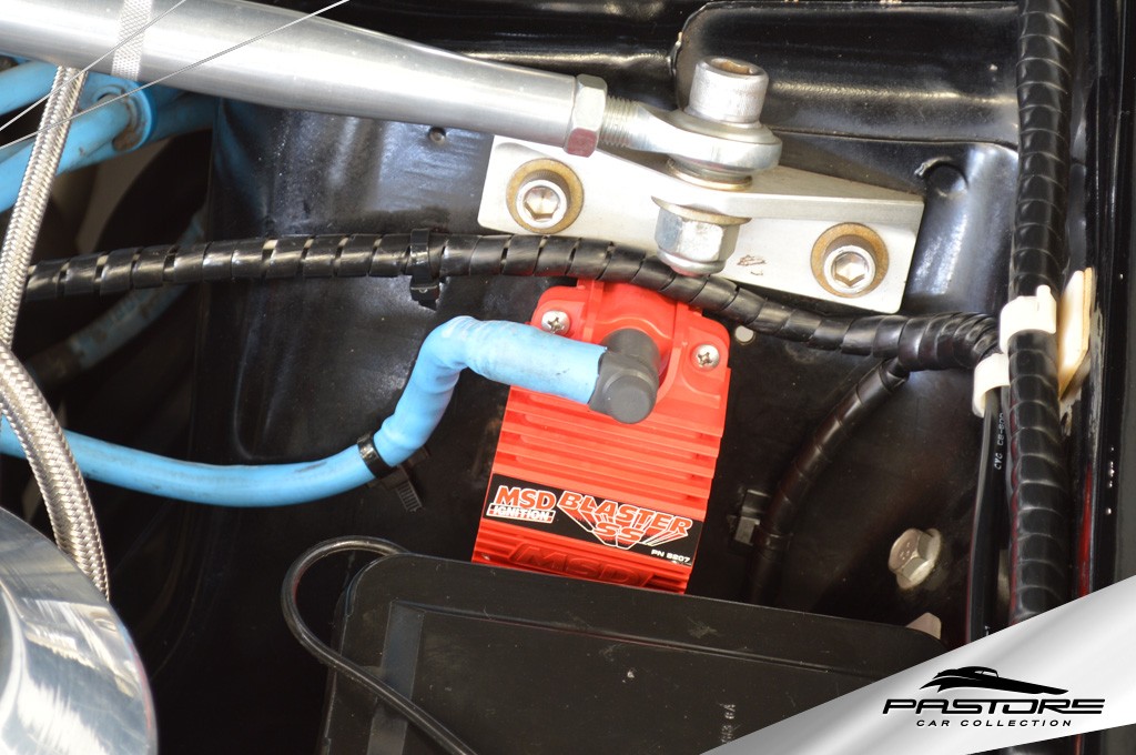 Ford Mustang Grande (R. Yates)