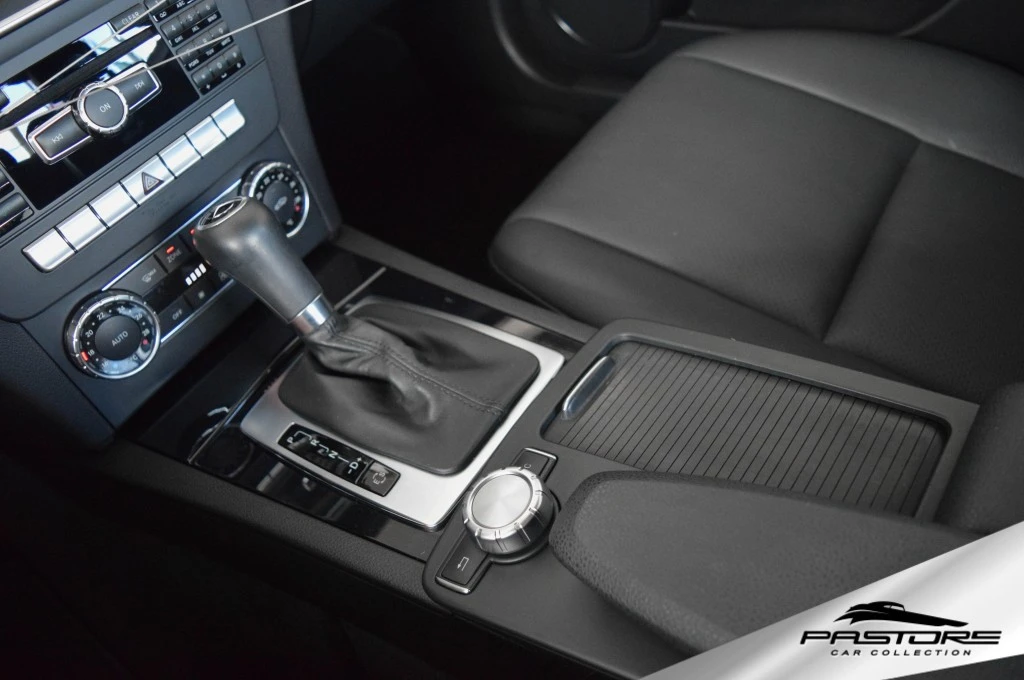 Mercedes-Benz C180 CGI Classic