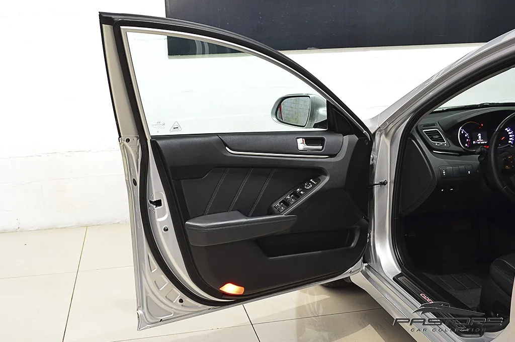 Kia Cadenza EX