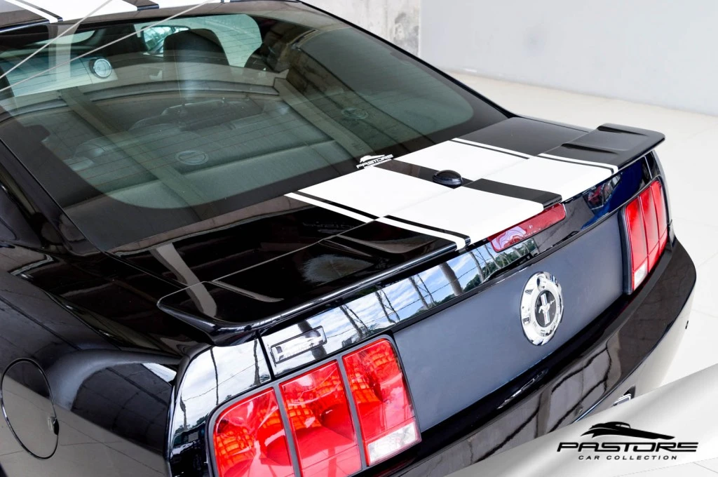 Ford Mustang Coupe V6